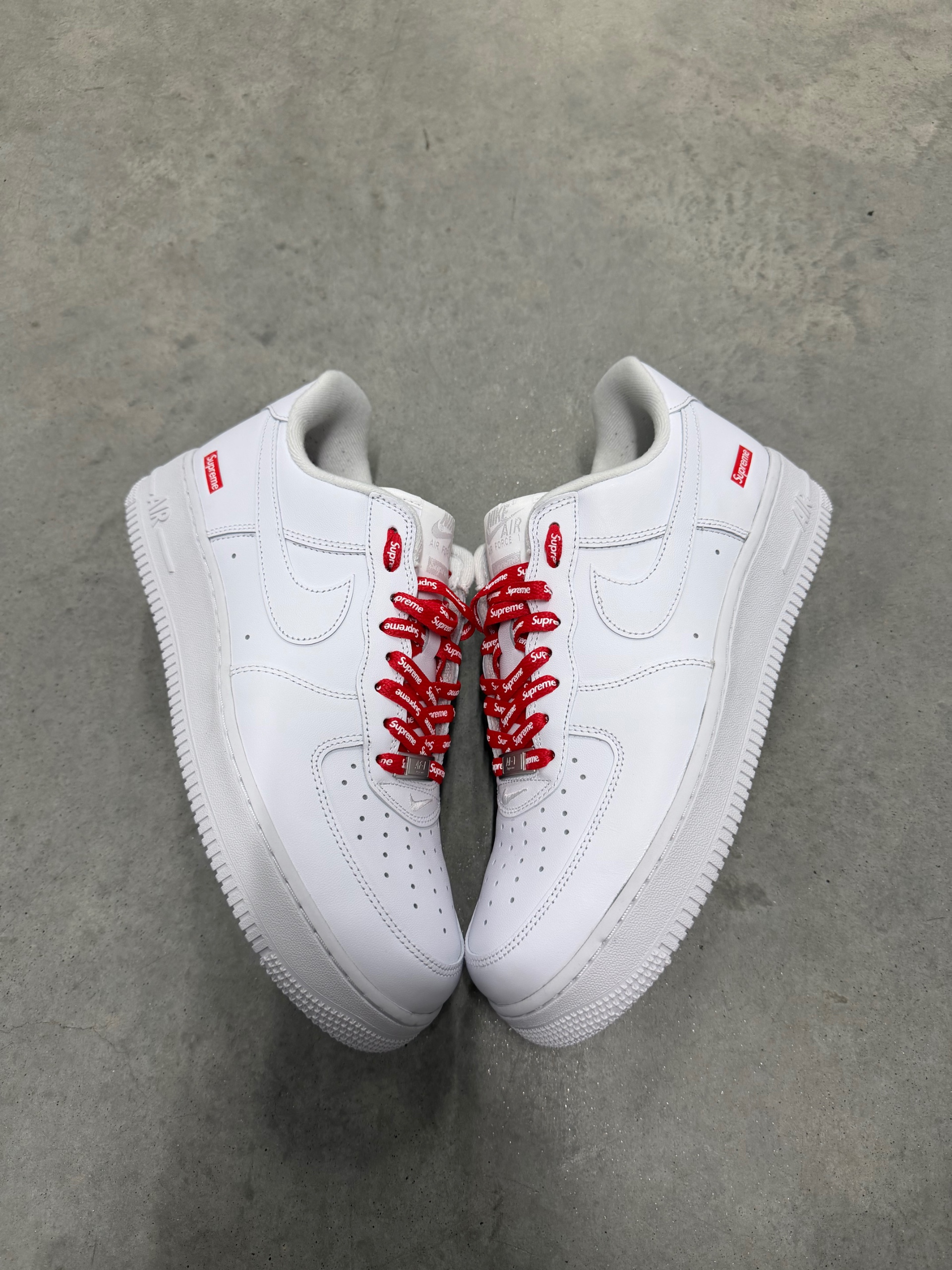 SUPREME NIKE AIR FORCE 1 LOW White