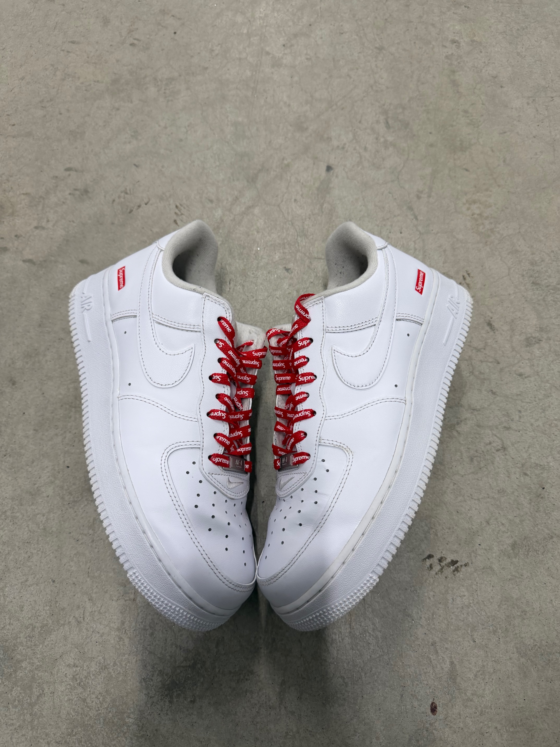 SUPREME NIKE AIR FORCE 1 LOW White