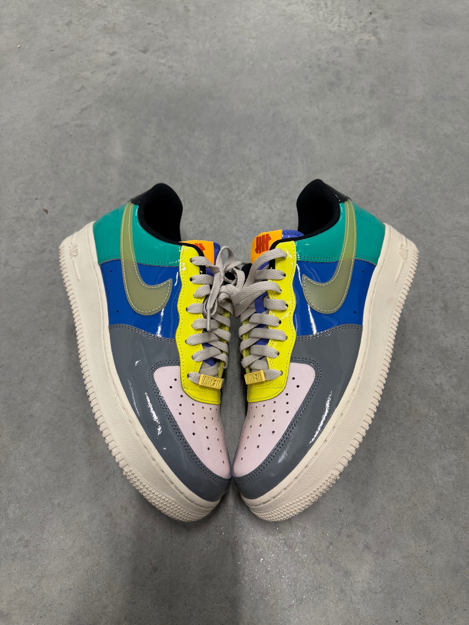 UNDEFEATED AIR FORCE 1 LOW Community