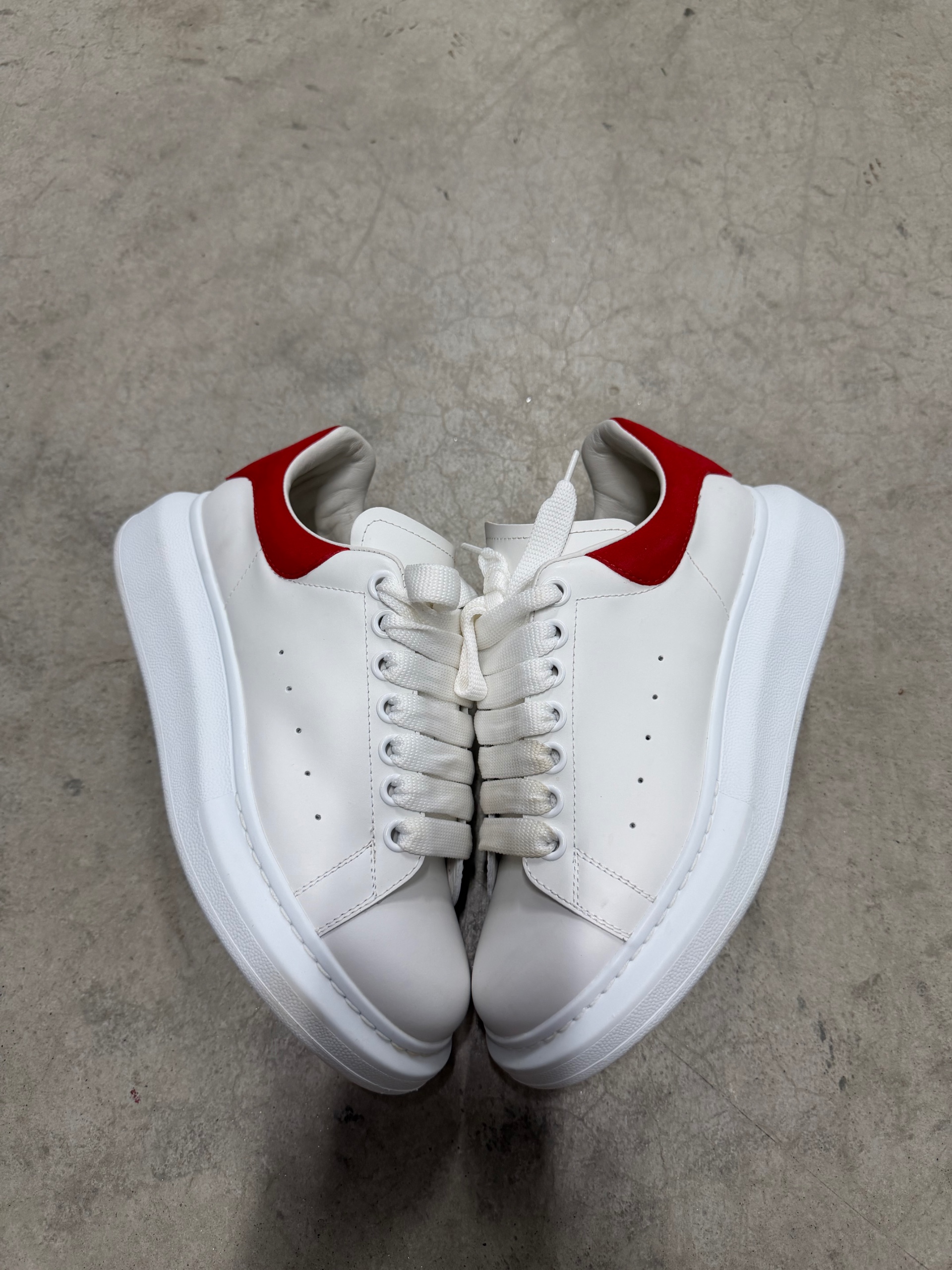 ALEXANDER MCQUEEN OVERSIZED SNEAKER Lust Red