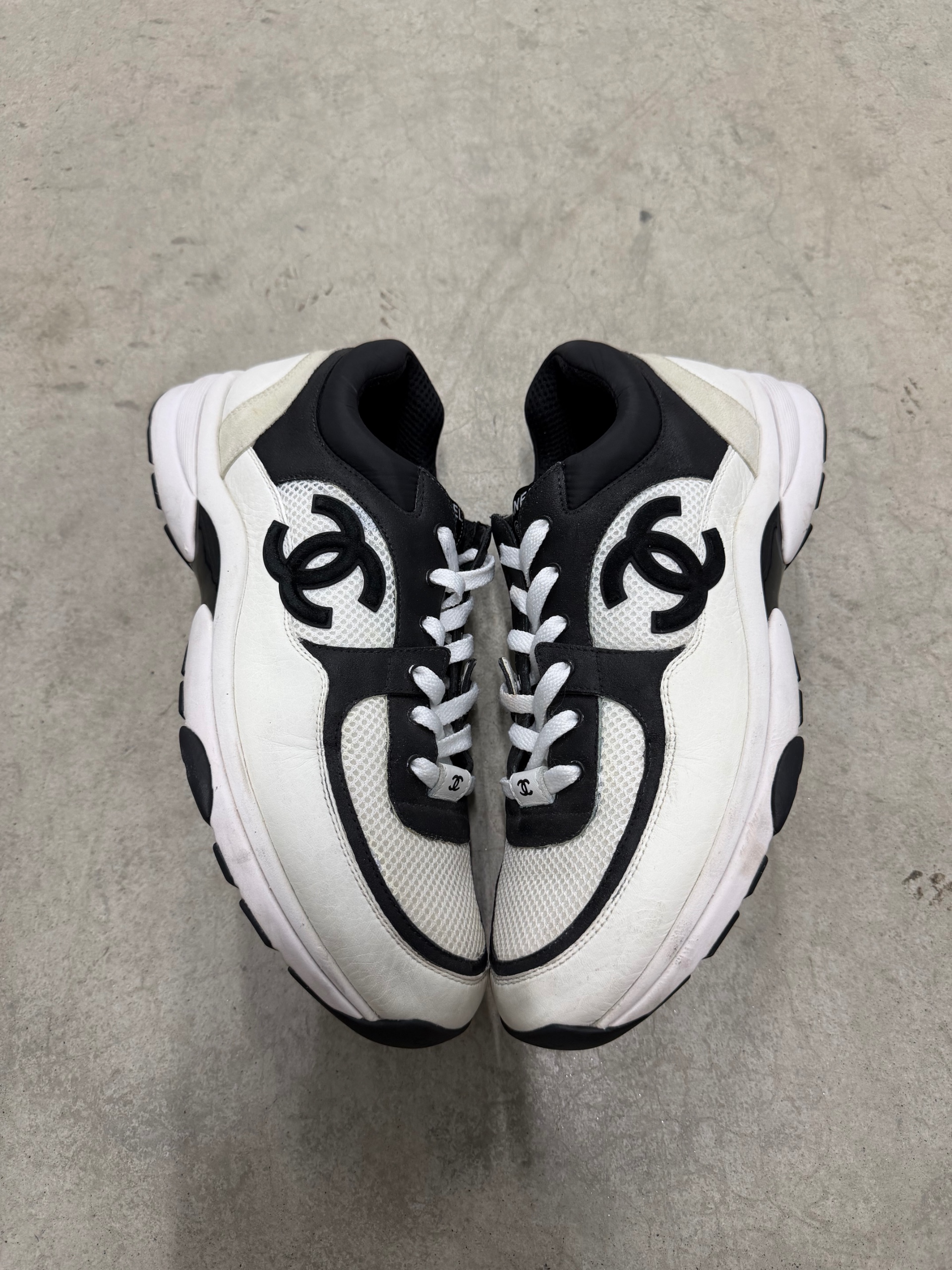 CHANEL SNEAKERS White Black