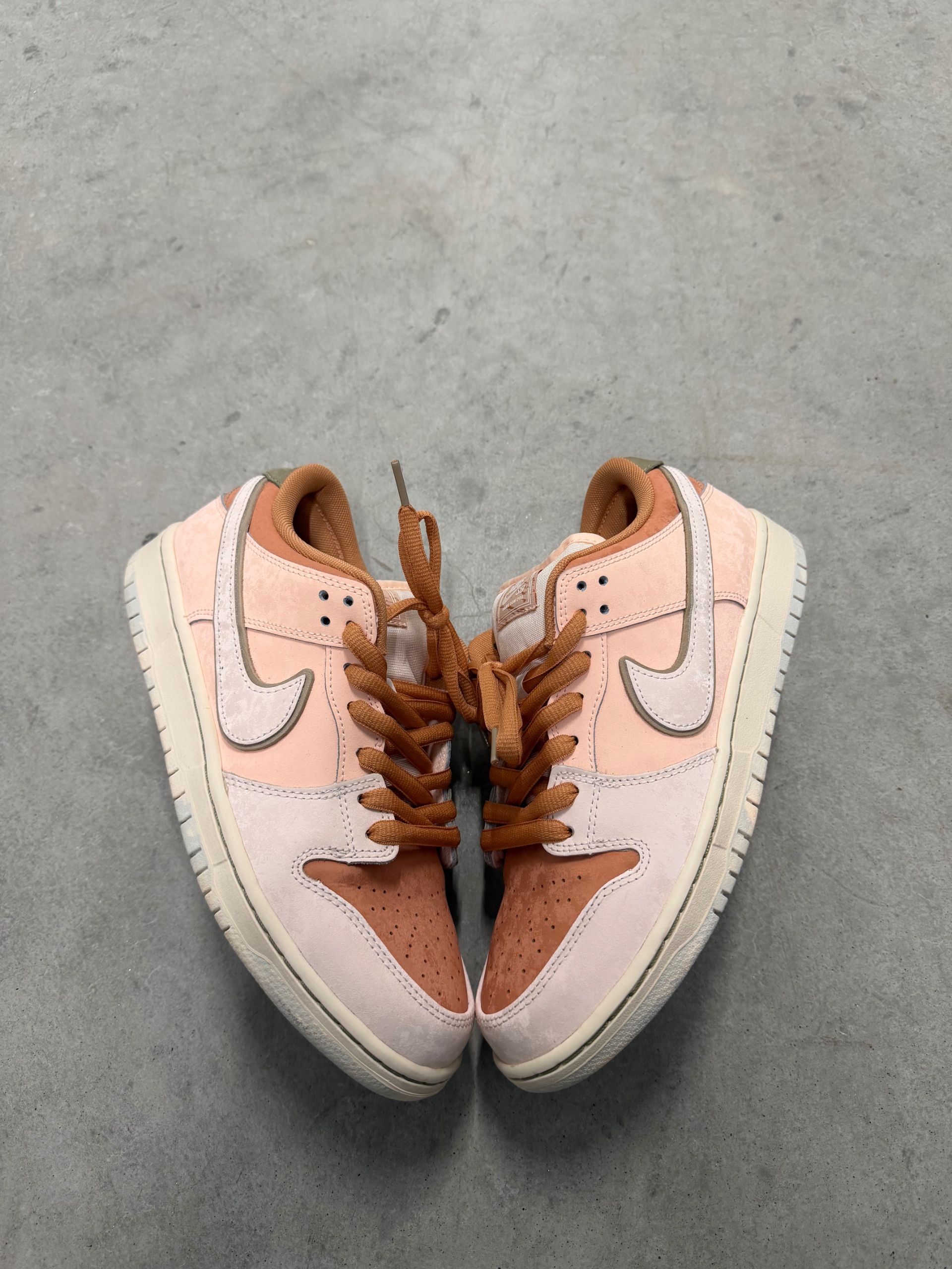 NIKE SB DUNK LOW Trocadéro Gardens