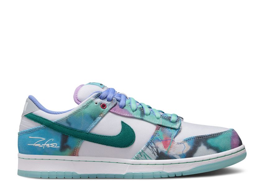 Nike Dunk Low SB "Futura Laboratories"