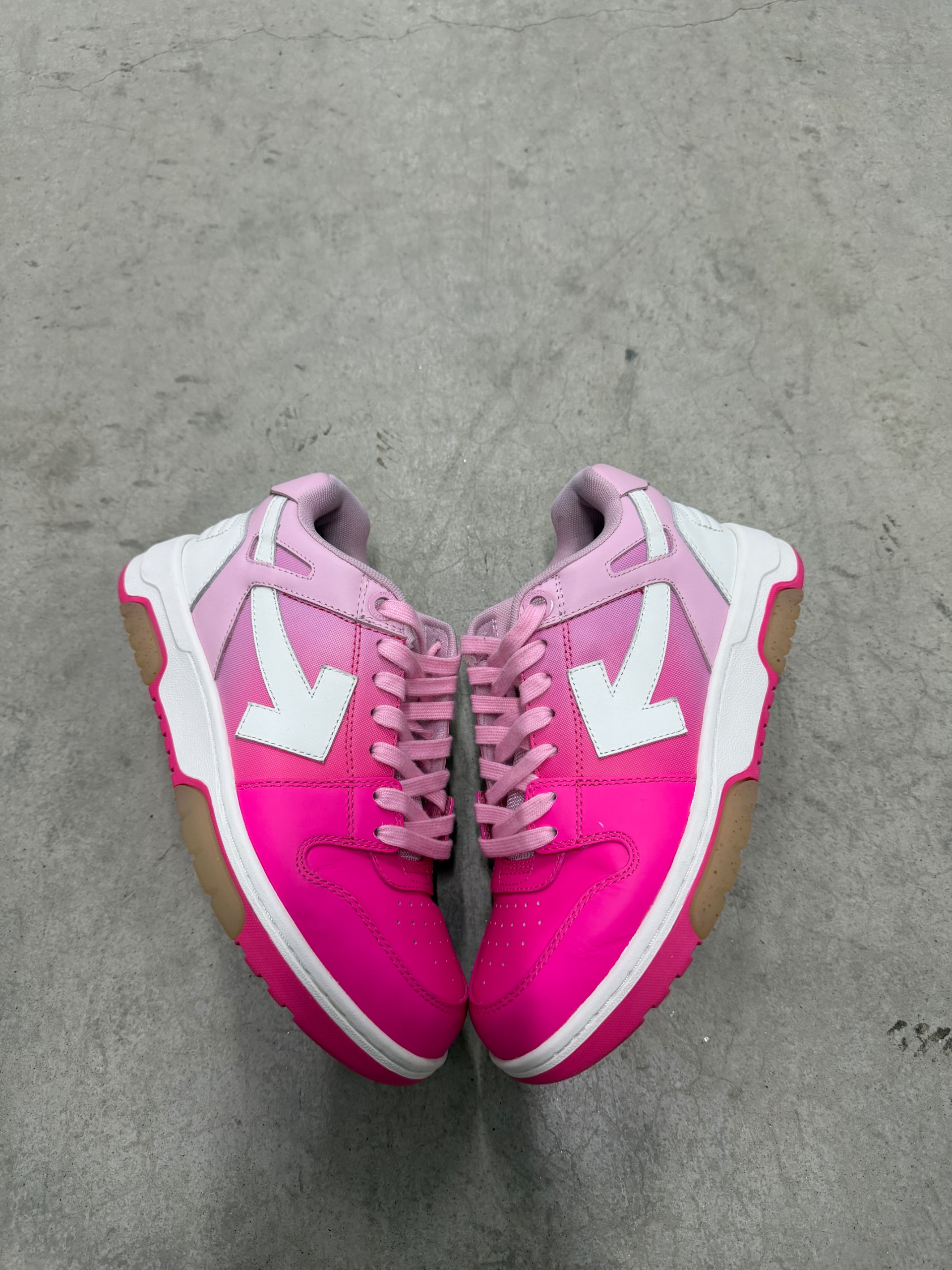 OFF-WHITE OUT OF OFFICE Gradient Fuchsia Pink